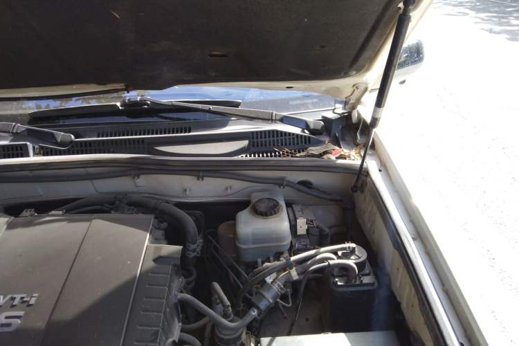 Used Toyota Prado 2006 4.0L Automatic VX NAVI Edition Engine Bay Left