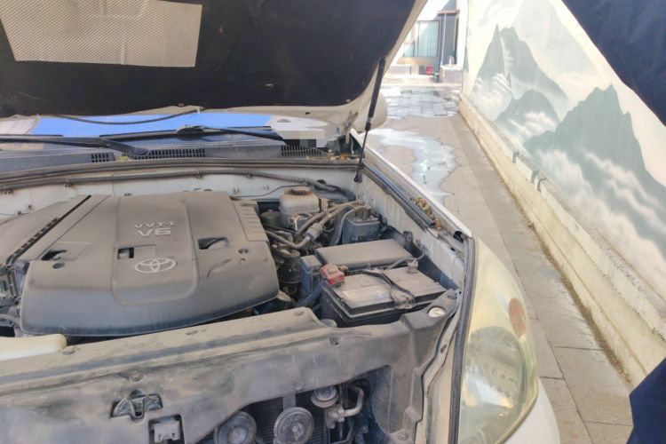 Used Toyota Prado 2006 4.0L Automatic VX Engine Bay Left