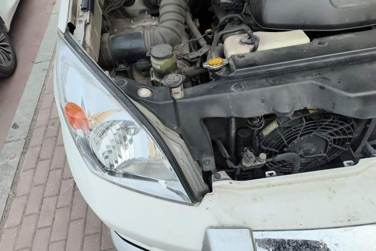Used Toyota Prado 2006 4.0L Automatic VX Engine Bay Right