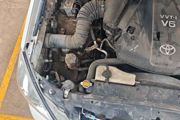 Used Toyota Prado 2006 4.0L Automatic VX Engine Bay Right
