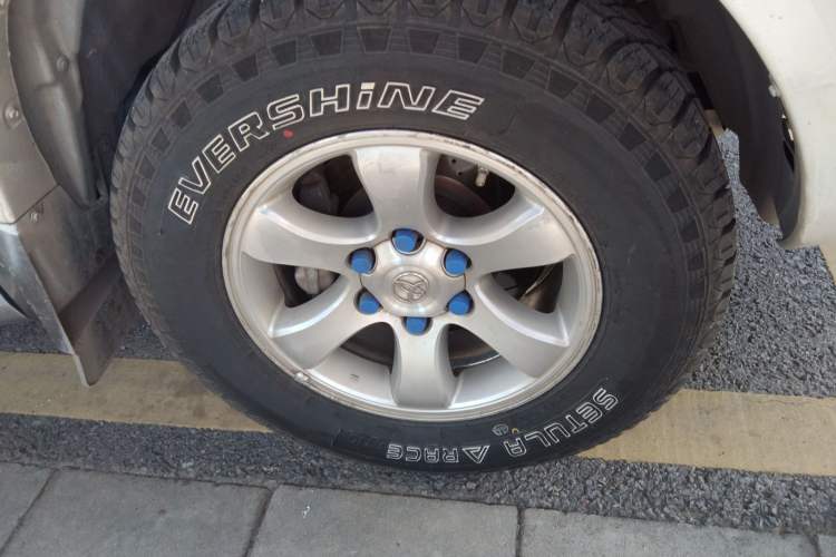 Used Toyota Prado 2006 4.0L Automatic VX NAVI Edition Right Front Wheel Hub