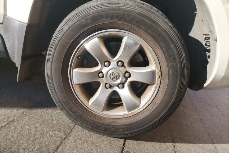 Used Toyota Prado 2006 4.0L Automatic VX NAVI Edition Right Front Wheel Hub