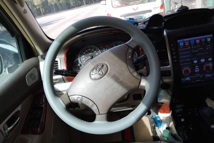 Used Toyota Prado 2006 4.0L Automatic VX NAVI Edition Steering Wheel