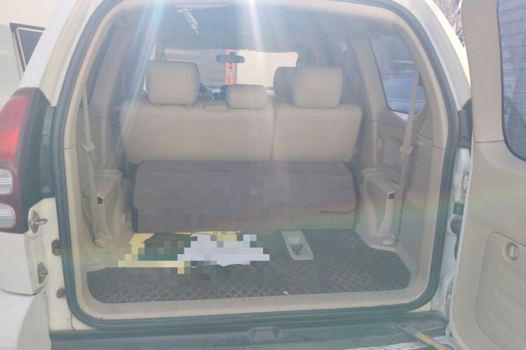 Used Toyota Prado 2006 4.0L Automatic VX Trunk