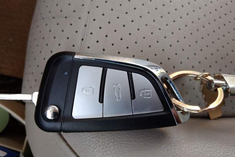 Used Toyota Prado 2006 4.0L Automatic VX NAVI Edition Vehicle Key
