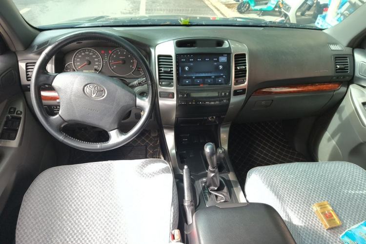 Used Toyota Prado 2008 2.7L Automatic Middle East Version Center Console