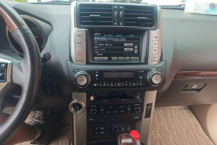 Used Toyota Prado 2010 4.0L Automatic VX NAVI Audio And AC Panel