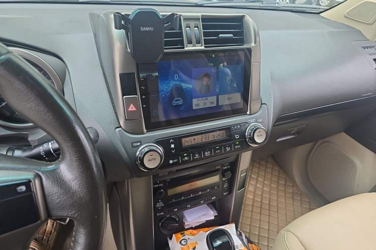 Used Toyota Prado 2010 2.7L Automatic Standard Edition Audio And AC Panel