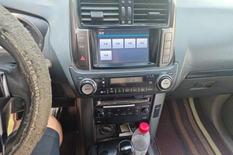 Used Toyota Prado 2010 2.7L Automatic Deluxe Edition Audio And AC Panel