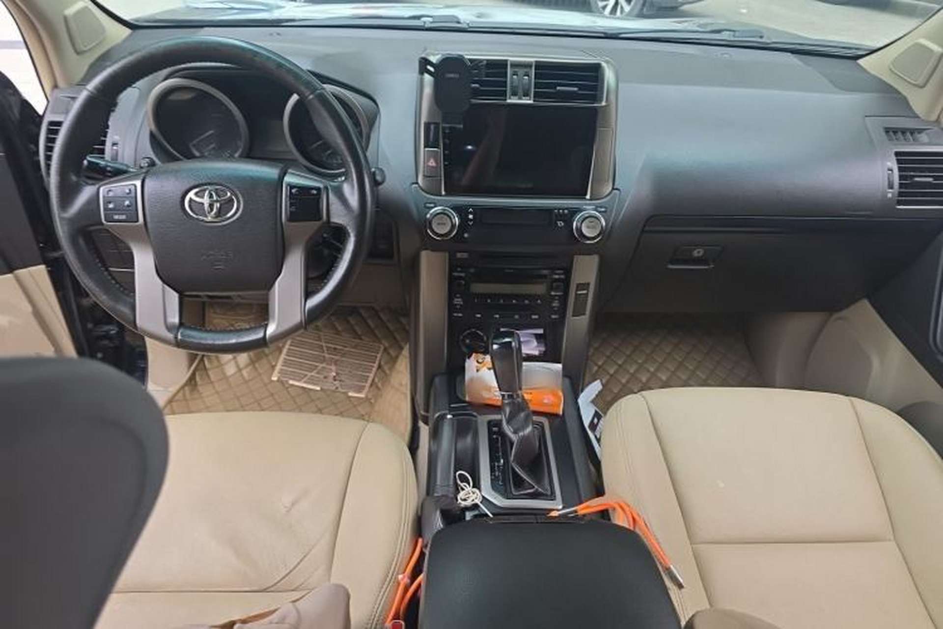 Used Toyota Prado 2010 2.7L Automatic Standard Edition Center Console