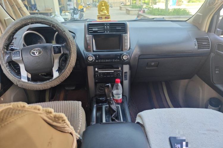 Used Toyota Prado 2010 2.7L Automatic Deluxe Edition Center Console