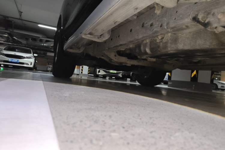 Used Toyota Prado 2010 2.7L Automatic Standard Edition Chassis Rear Left