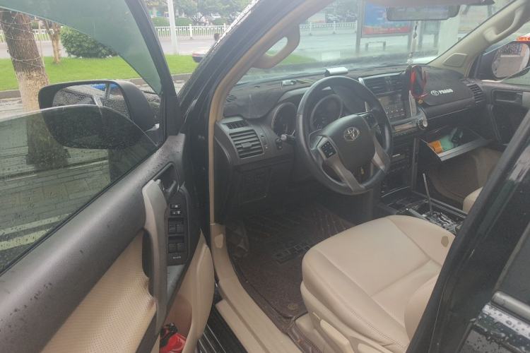 Used Toyota Prado 2010 2.7L Automatic Deluxe Edition Driver Seat