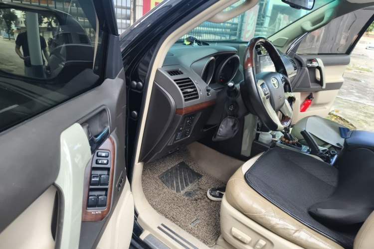 Used Toyota Prado 2010 4.0L Automatic VX NAVI Driver Seat