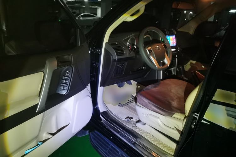 Used Toyota Prado 2010 2.7L Automatic Deluxe Edition Driver Seat
