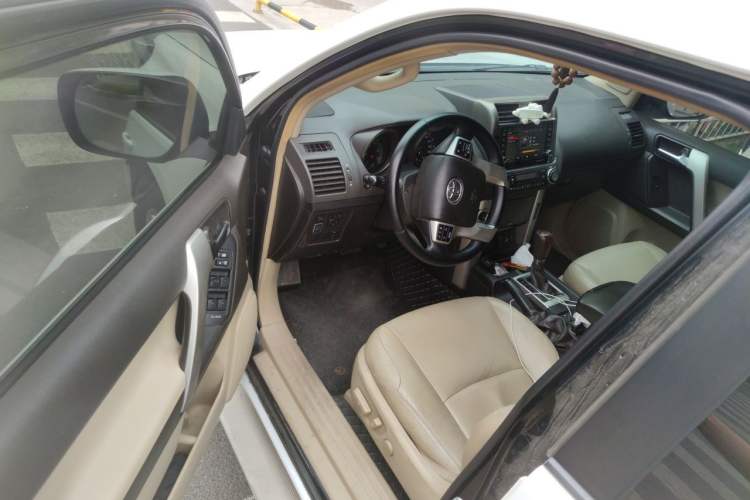 Used Toyota Prado 2010 4.0L Automatic TX-L Driver Seat