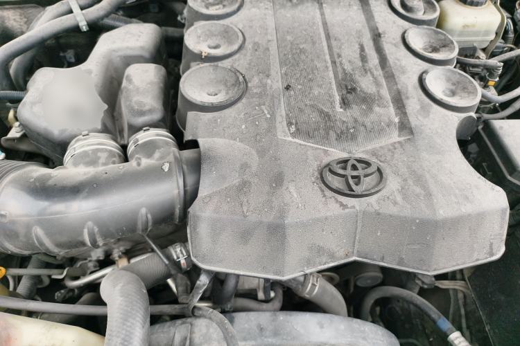 Used Toyota Prado 2010 4.0L Automatic TX Engine Bay