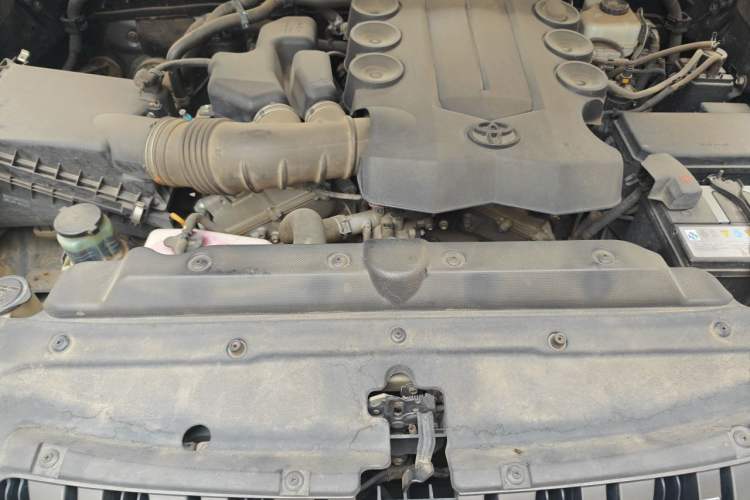 Used Toyota Prado 2010 4.0L Automatic TX-L Engine Bay