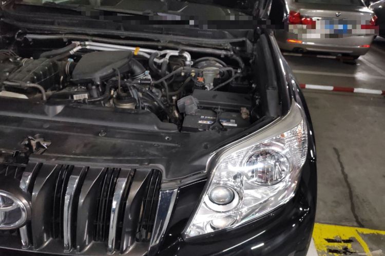 Used Toyota Prado 2010 2.7L Automatic Standard Edition Engine Bay Left