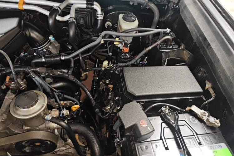 Used Toyota Prado 2010 2.7L Automatic Standard Edition Engine Bay Left