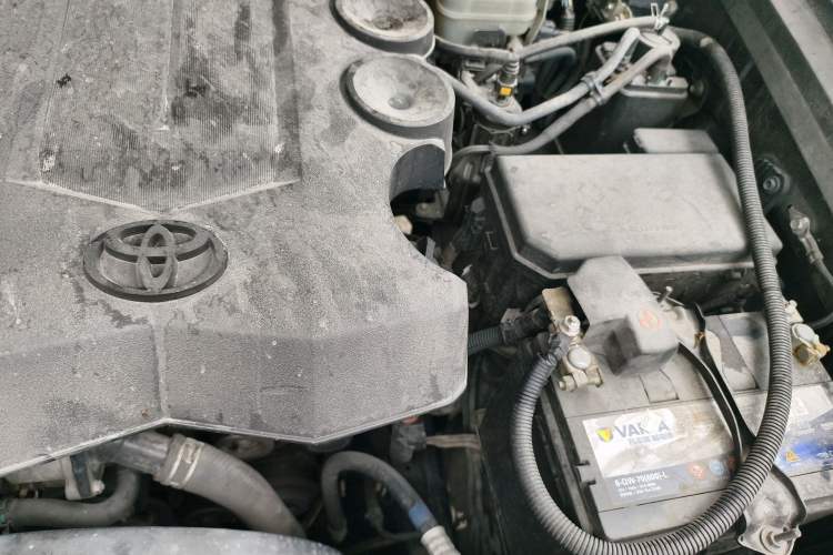 Used Toyota Prado 2010 4.0L Automatic TX Engine Bay Left