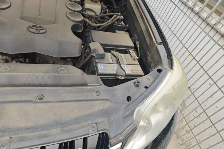 Used Toyota Prado 2010 4.0L Automatic TX-L Engine Bay Left