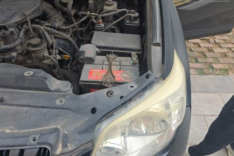 Used Toyota Prado 2010 2.7L Automatic Standard Edition Engine Bay Left