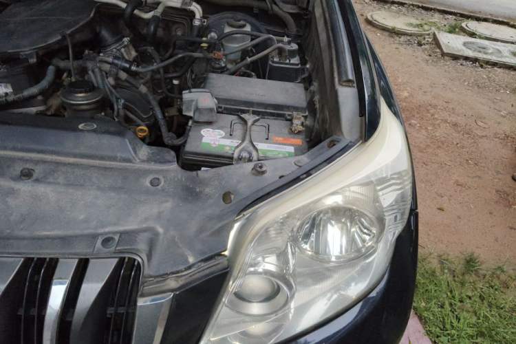 Used Toyota Prado 2010 2.7L Automatic Standard Edition Engine Bay Left