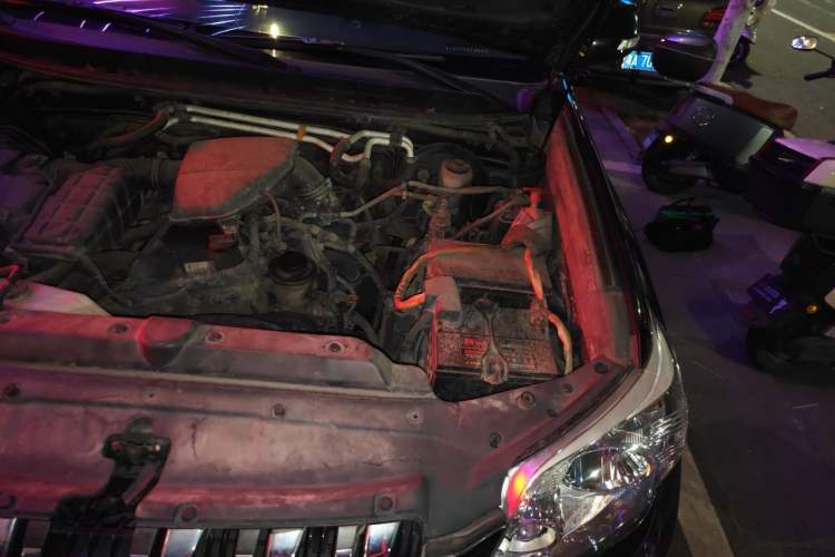 Used Toyota Prado 2010 2.7L Automatic Standard Edition Engine Bay Left
