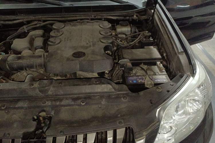 Used Toyota Prado 2010 4.0L Automatic TX-L NAVI Engine Bay Left