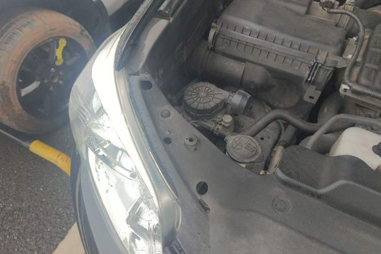Used Toyota Prado 2010 2.7L Automatic Deluxe Edition Engine Bay Right