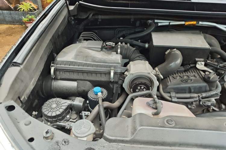 Used Toyota Prado 2010 2.7L Automatic Standard Edition Engine Bay Right