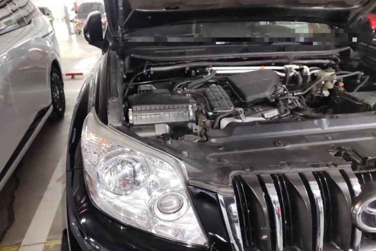 Used Toyota Prado 2010 2.7L Automatic Standard Edition Engine Bay Right