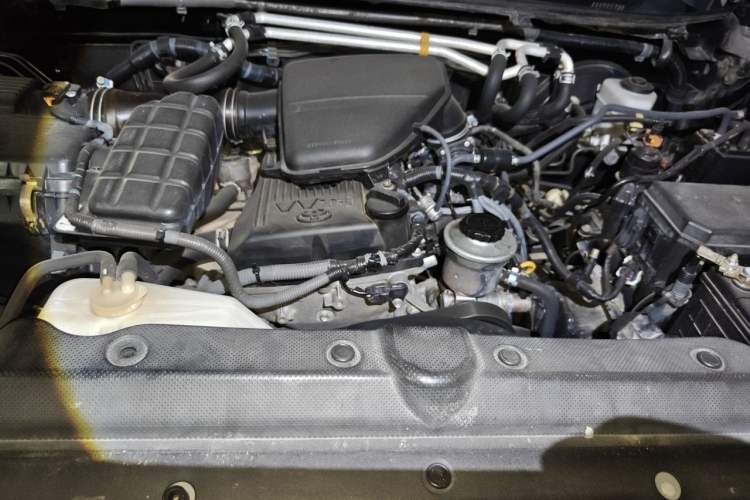 Used Toyota Prado 2010 2.7L Automatic Standard Edition Engine Bay