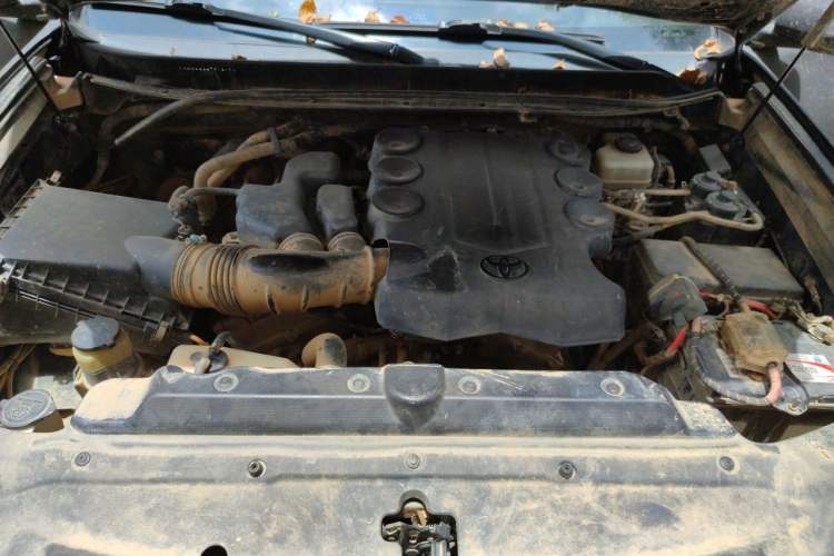 Used Toyota Prado 2010 4.0L Automatic TX-L NAVI Engine Bay