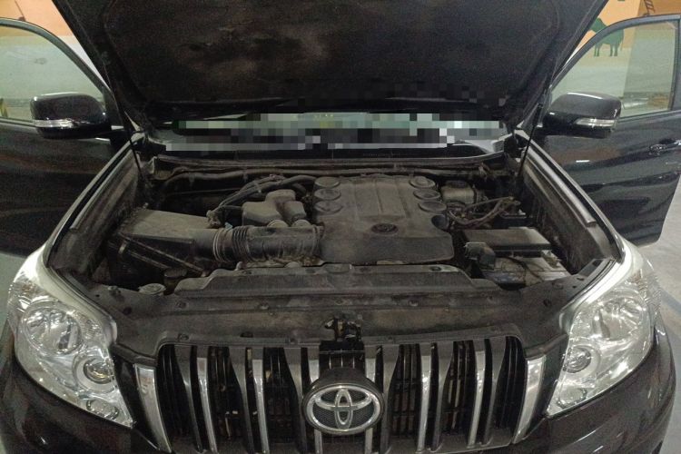 Used Toyota Prado 2010 4.0L Automatic TX-L NAVI Engine Bay