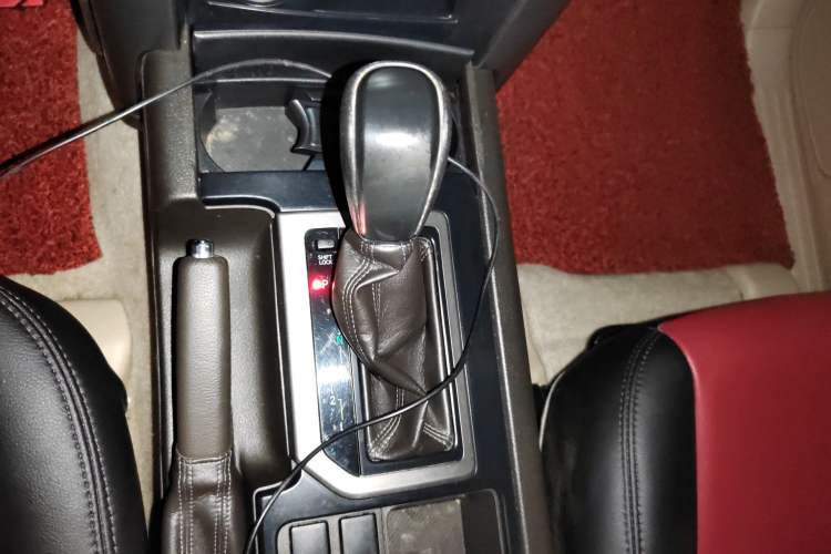 Used Toyota Prado 2010 2.7L Automatic Standard Edition Gear Lever