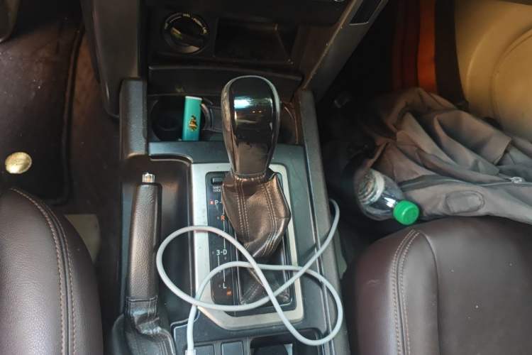 Used Toyota Prado 2010 2.7L Automatic Standard Edition Gear Lever