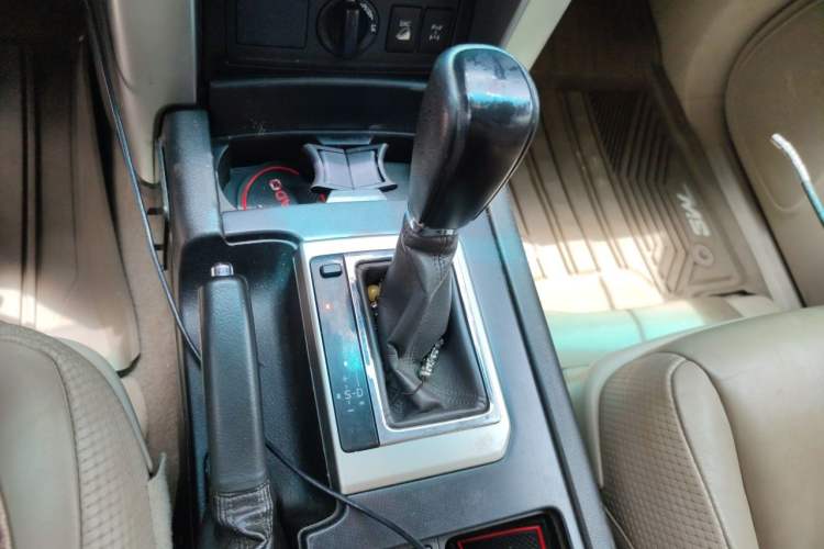 Used Toyota Prado 2010 4.0L Automatic TX-L NAVI Gear Lever