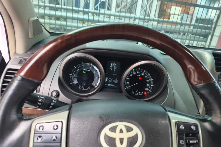 Used Toyota Prado 2010 4.0L Automatic VX NAVI Instrument Cluster