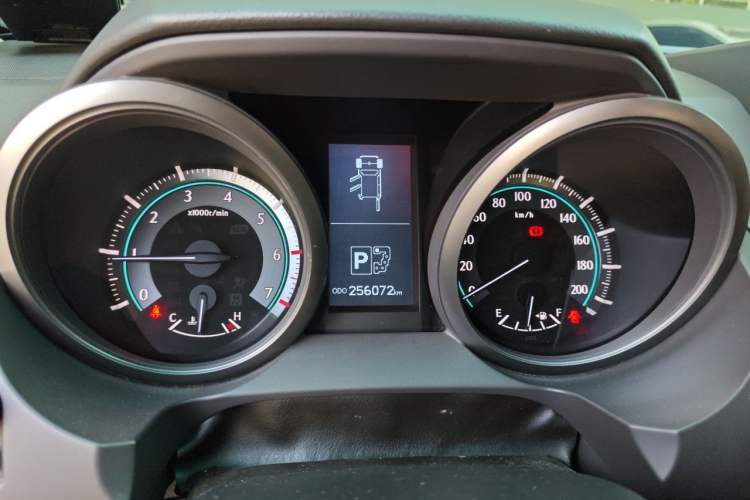 Used Toyota Prado 2010 4.0L Automatic TX-L Instrument Cluster