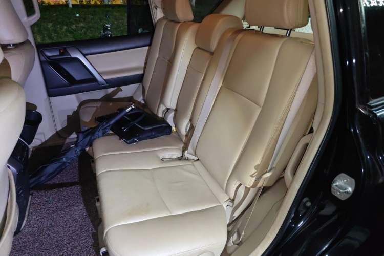 Used Toyota Prado 2010 2.7L Automatic Standard Edition Left Rear Seat