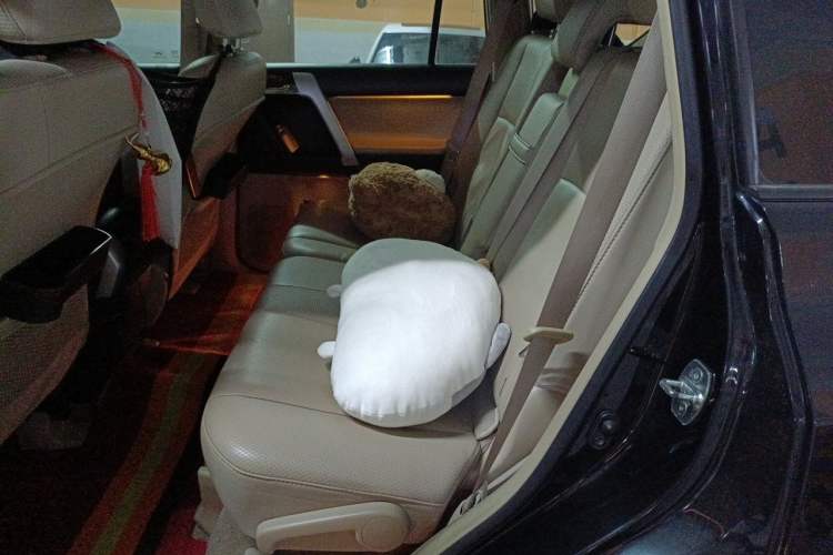 Used Toyota Prado 2010 4.0L Automatic TX-L NAVI Left Rear Seat