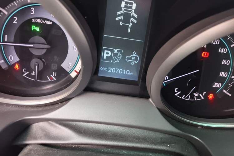 Used Toyota Prado 2010 4.0L Automatic VX NAVI Odometer Close Up