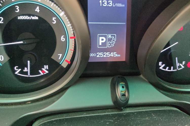 Used Toyota Prado 2010 4.0L Automatic TX-L Odometer Close Up