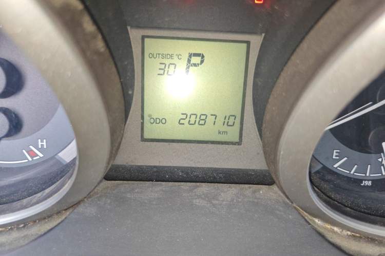Used Toyota Prado 2010 2.7L Automatic Deluxe Edition Odometer Close Up