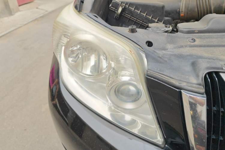 Used Toyota Prado 2010 4.0L Automatic TX-L Right Front Headlight
