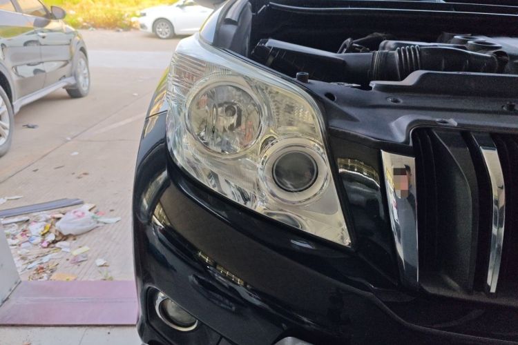 Used Toyota Prado 2010 4.0L Automatic TX-L Right Front Headlight