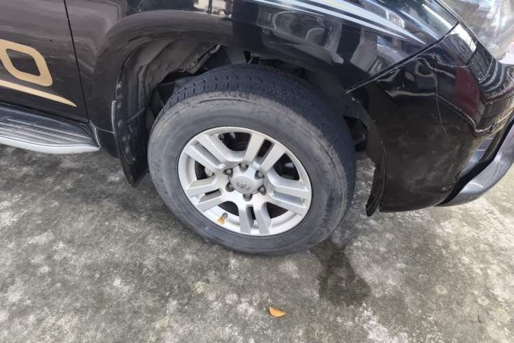 Used Toyota Prado 2010 4.0L Automatic VX NAVI Right Front Wheel Hub