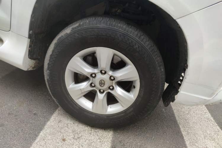 Used Toyota Prado 2010 4.0L Automatic TX-L Right Front Wheel Hub